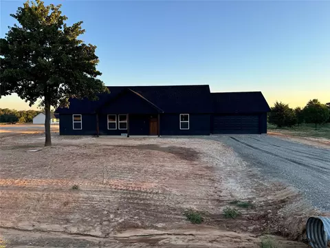 1020 Hereford Dr, Springtown, TX 76082