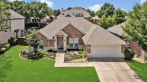 933 Fall Crk, Grapevine, TX 76051