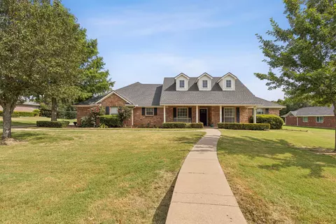 4005 Running Brook Dr, Joshua, TX 76058