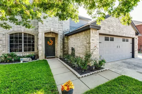 2012 Collington Dr, Roanoke, TX 76262