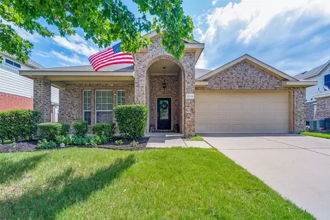 2012 Cardinal Dr, Forney, TX 75126