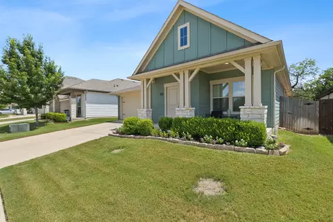 701 Phillips Ct, Mansfield, TX 76063
