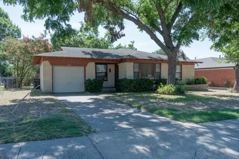 1908 Oldgate Ln, Garland, TX 75042