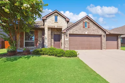 229 Burnett Dr, Lavon, TX 75166