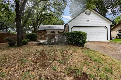1802 Toplea Dr, Euless, TX 76040