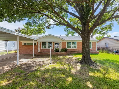 120 Highland Dr, Ennis, TX 75119