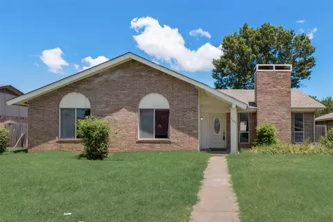 3429 King Arthur Dr, Garland, TX 75044