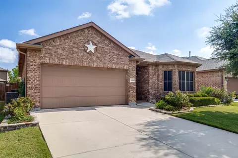 1829 Kachina Lodge Rd, Fort Worth, TX 76131