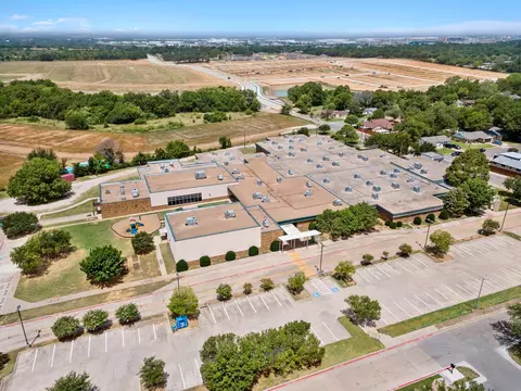 View/Area - 7408 S Oakleaf Trl, Argyle, TX 76226 photo 5 of 12
