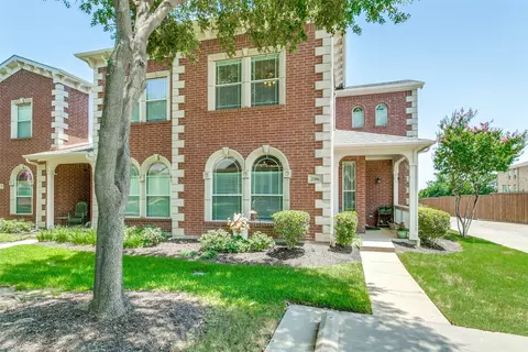 286 Legends Dr, Lewisville, TX 75057