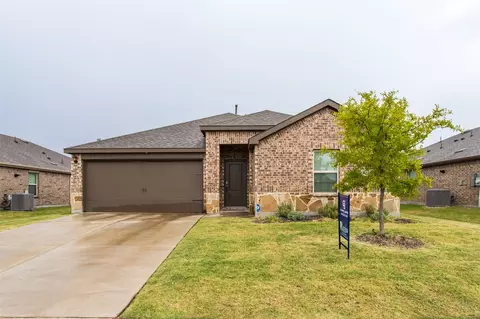 6301 Bracken Dr, Aubrey, TX 76227