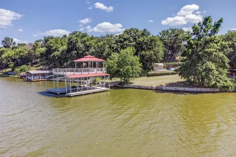 4505 Lakeshore Dr, Granbury, TX 76048