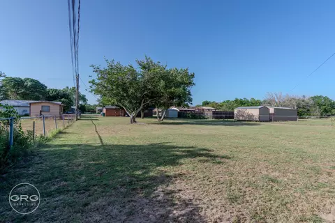 Exterior - 205 Sandy Ln, Clyde, TX 79510 photo 5 of 9
