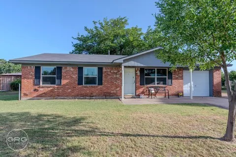 Exterior - 205 Sandy Ln, Clyde, TX 79510 photo 3 of 9