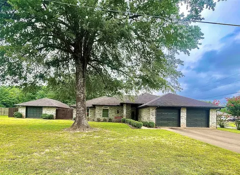 975 Jana St, Reno, TX 75462