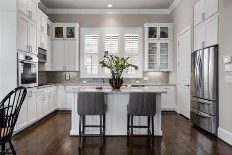 Kitchen - 744 Sid Rich Dr, Irving, TX 75039 photo 1 of 8
