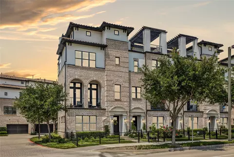 744 Sid Rich Dr, Irving, TX 75039
