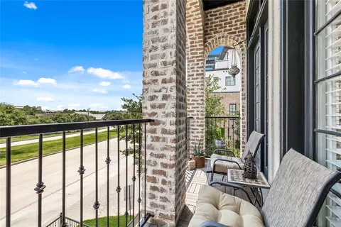 Exterior - 744 Sid Rich Dr, Irving, TX 75039 photo 4 of 6