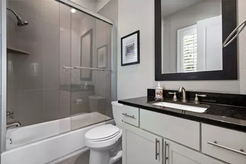 Bath - 744 Sid Rich Dr, Irving, TX 75039 photo 1 of 5