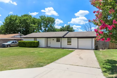 256 Richard Ln, Azle, TX 76020