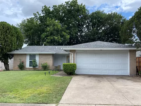 706 Marlow Pl, Arlington, TX 76014