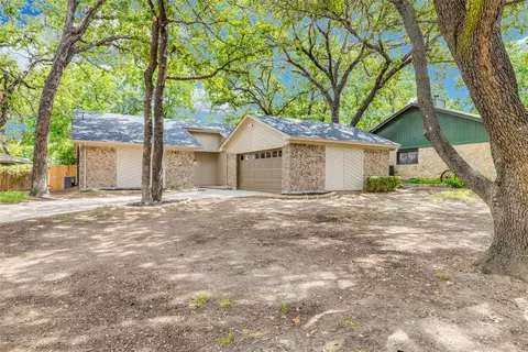 4522 Indian Oaks Trl, Arlington, TX 76017