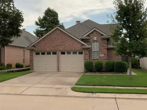 2008 Canterbury Dr, Bedford, TX 76021