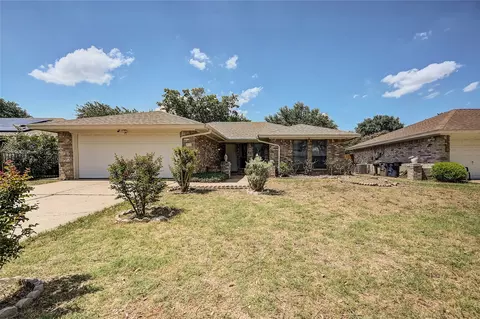 2712 Green Ridge St, Fort Worth, TX 76133