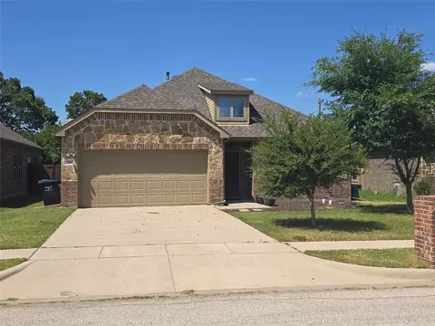 708 Teakwood Dr, Greenville, TX 75402