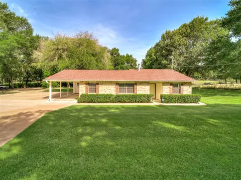 100 Vista Dr, Eustace, TX 75124