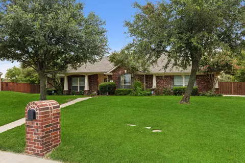 101 Thoroughbred Dr, Rockwall, TX 75087
