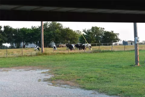 1374 Hoff Rd, Windthorst, TX 76389 photo 20