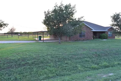 1374 Hoff Rd, Windthorst, TX 76389 photo 8
