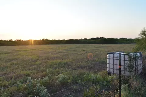 1374 Hoff Rd, Windthorst, TX 76389 photo 6
