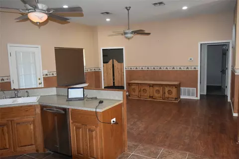 1374 Hoff Rd, Windthorst, TX 76389 photo 9