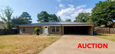 3901 Forest Hills Dr, Kilgore, TX 75662