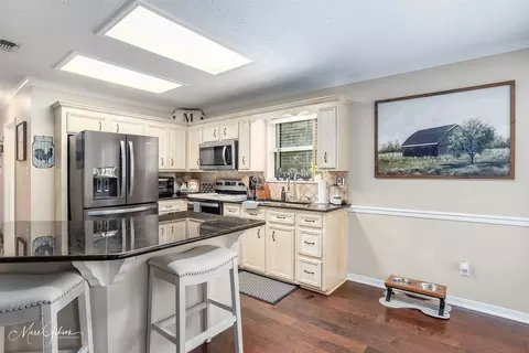 Kitchen - 11489 Frankie Ln, Bethany, LA 71007 photo 1 of 3