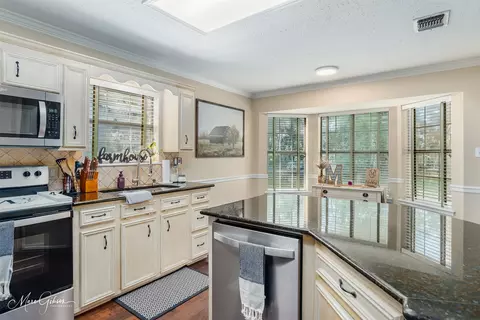 Kitchen - 11489 Frankie Ln, Bethany, LA 71007 photo 3 of 3