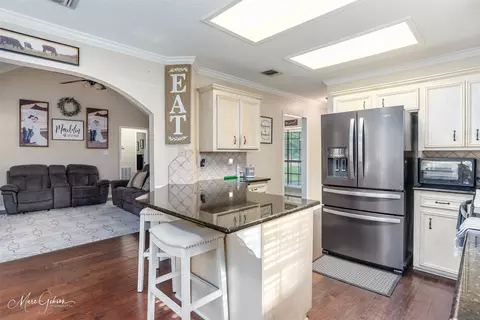 Kitchen - 11489 Frankie Ln, Bethany, LA 71007 photo 2 of 3