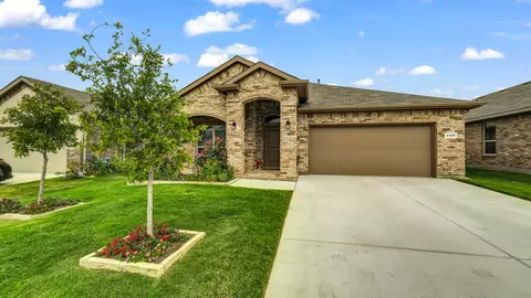 2428 Moon Rnch, Weatherford, TX 76087
