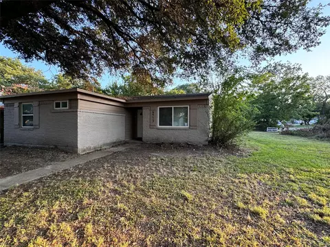4913 San Marcus Dr, Mesquite, TX 75150