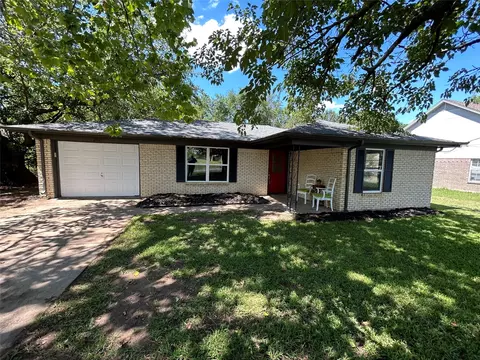 205 N Main St, Tioga, TX 76271
