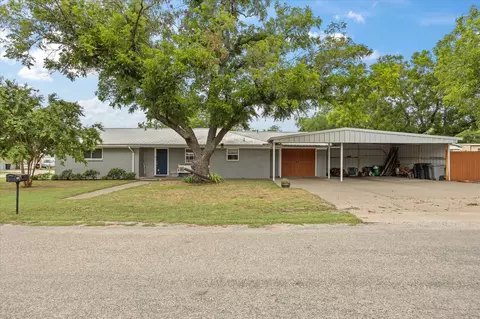 200 N Oak Ln, Tolar, TX 76476