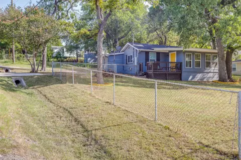 501 Marquette Ave, Azle, TX 76020