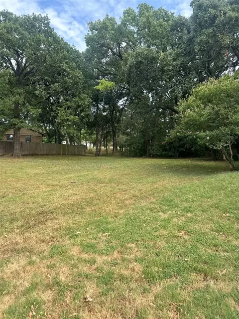 804 Valley View Dr, Arlington, TX 76010