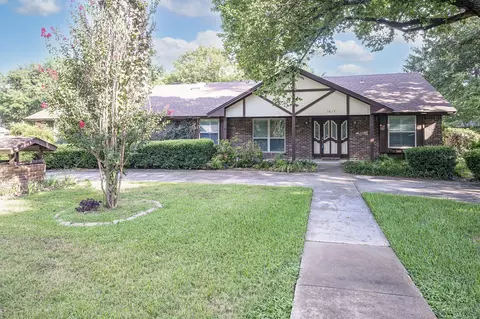 1617 Devon Dr, Colleyville, TX 76034