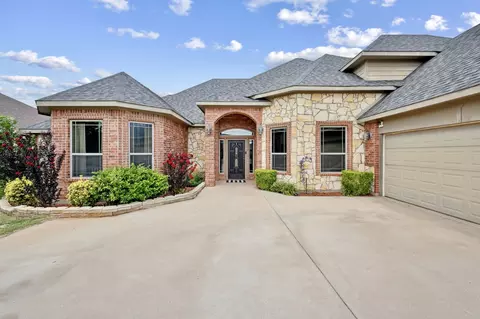 3826 Hill Country Dr, Abilene, TX 79606