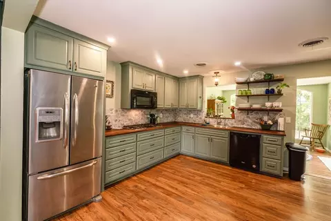 105 Jordan Dr, Nocona, TX 76255
