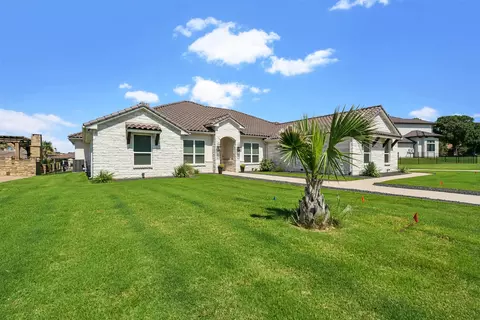 1609 Monterey Bay Ct, Granbury, TX 76048