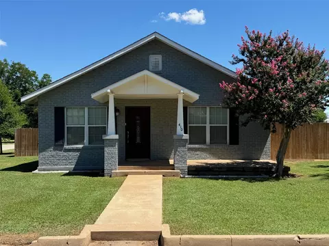 410 W Miller St, Seymour, TX 76380